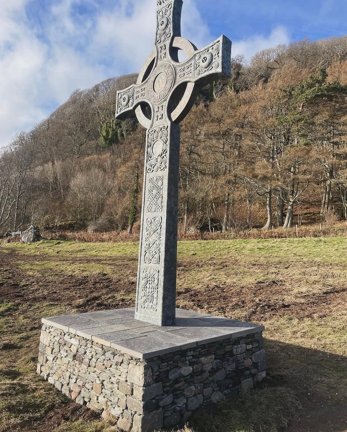 Celtic cross stonework image 3