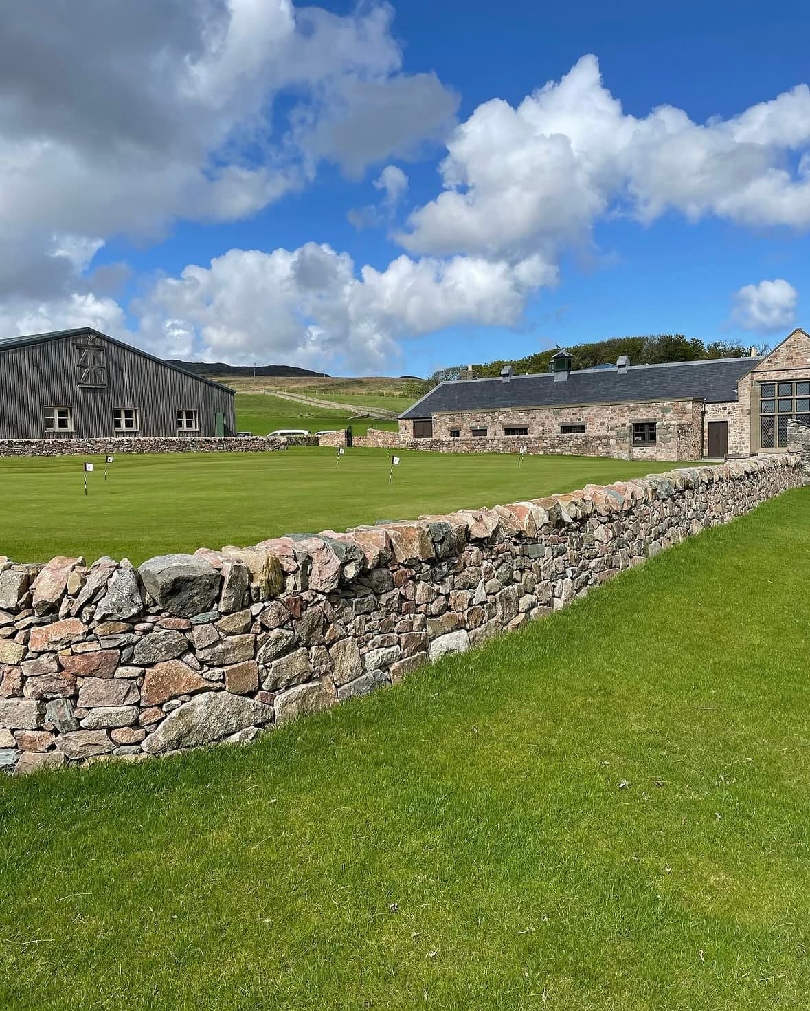 Putting green dry stone wall image 2